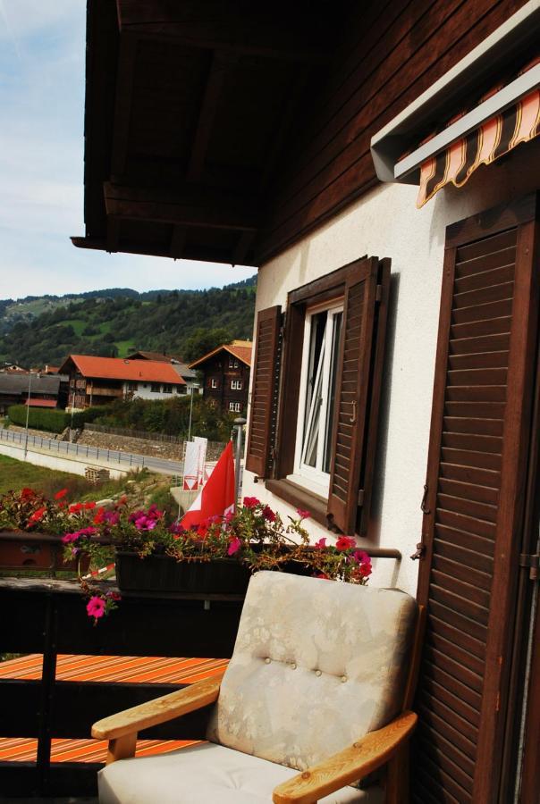 Rooms With Private Bathrooms Saas im Prattigau Exterior foto