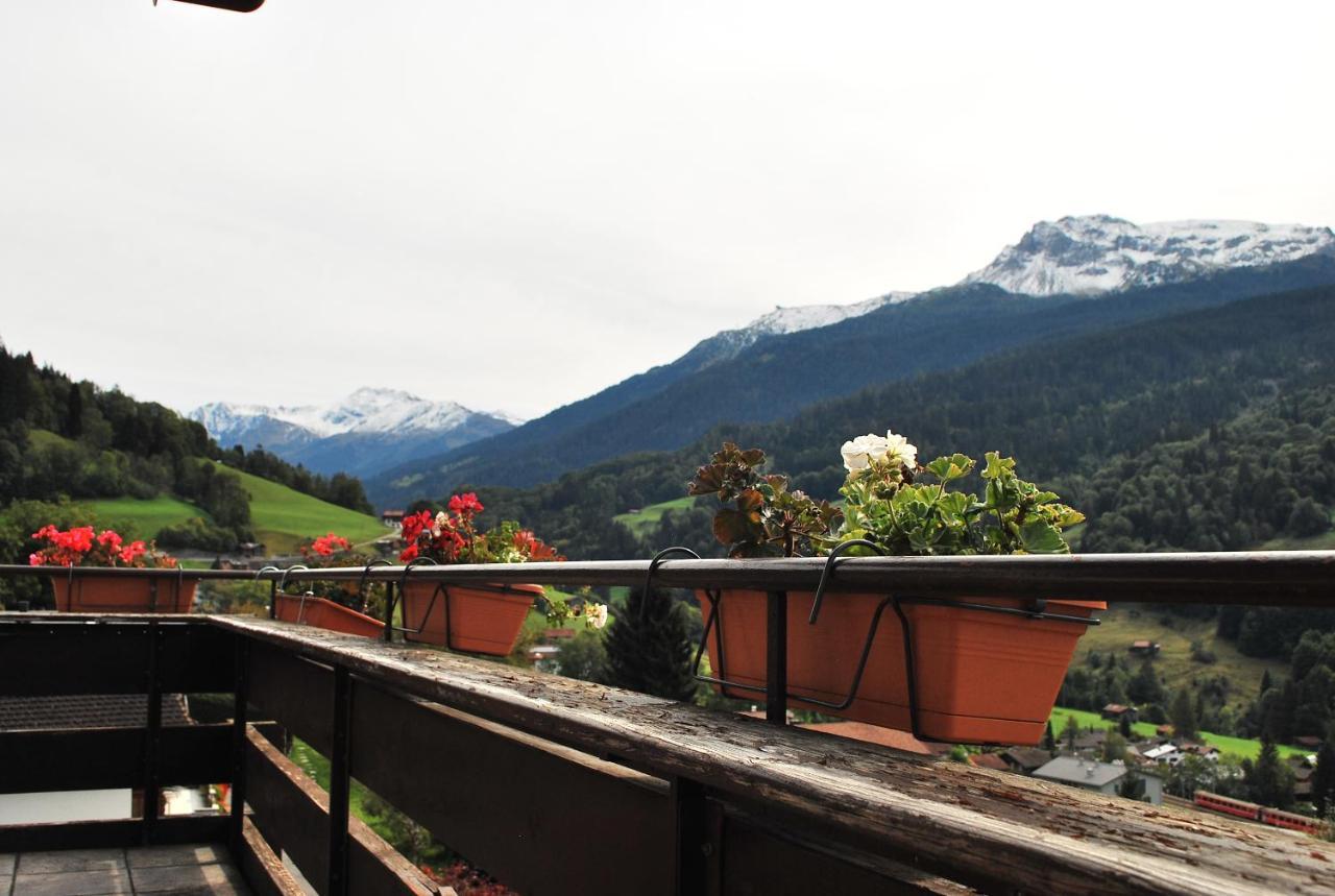 Rooms With Private Bathrooms Saas im Prattigau Exterior foto