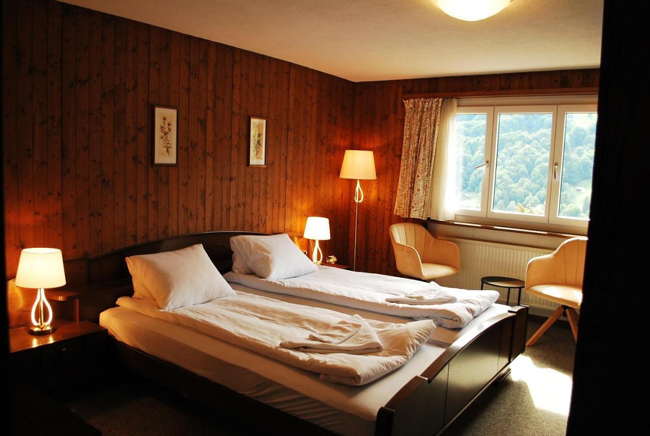 Rooms With Private Bathrooms Saas im Prattigau Exterior foto
