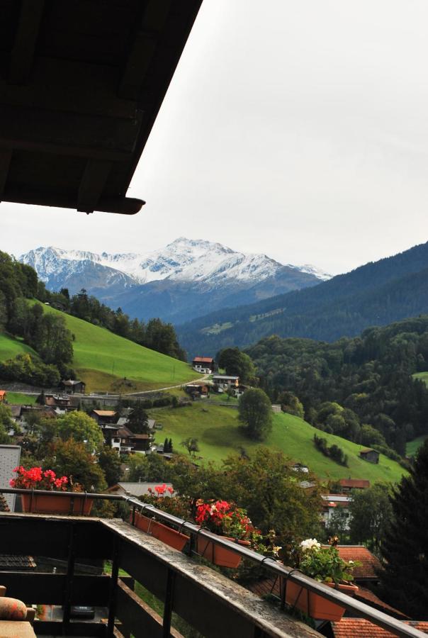 Rooms With Private Bathrooms Saas im Prattigau Exterior foto