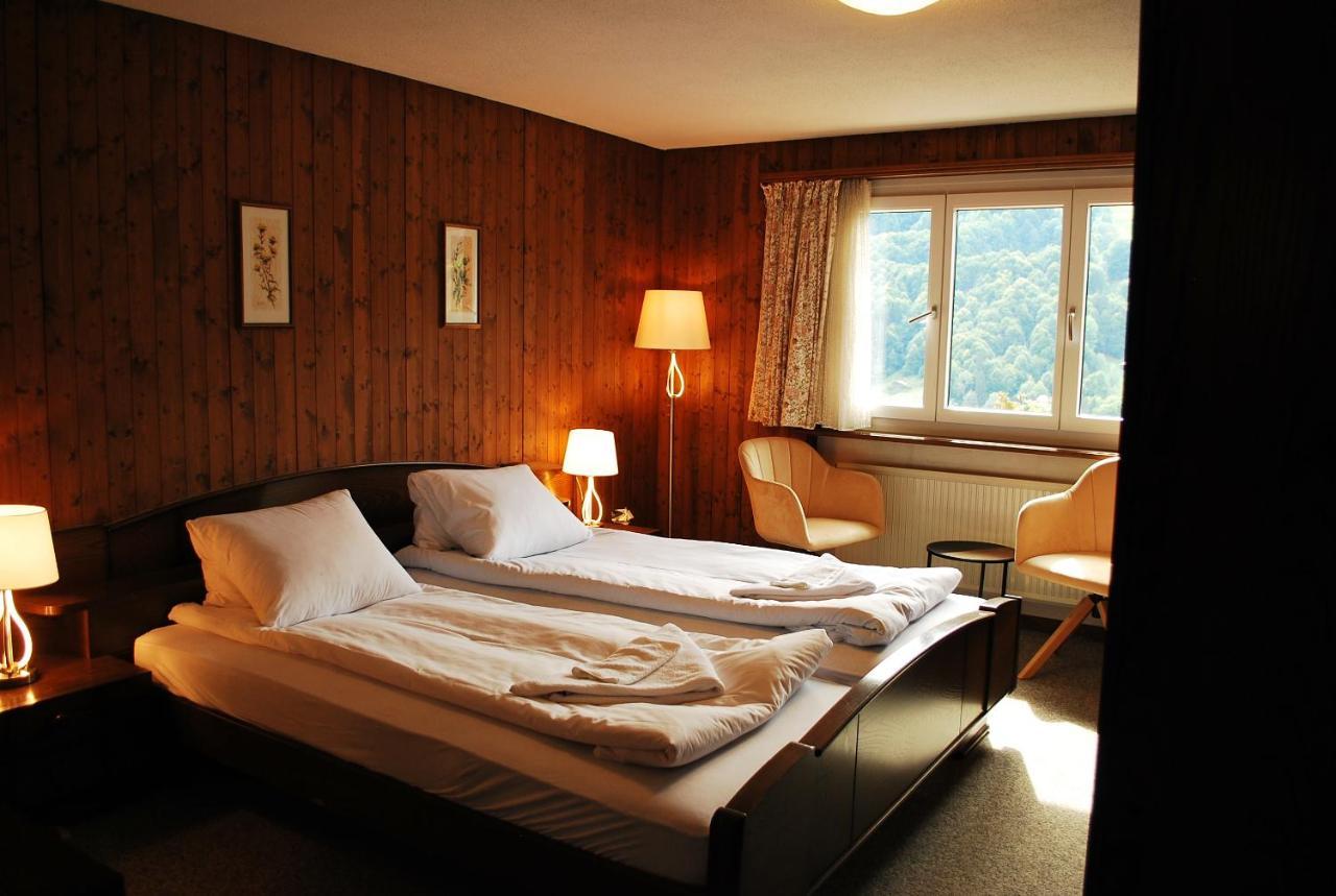 Rooms With Private Bathrooms Saas im Prattigau Exterior foto