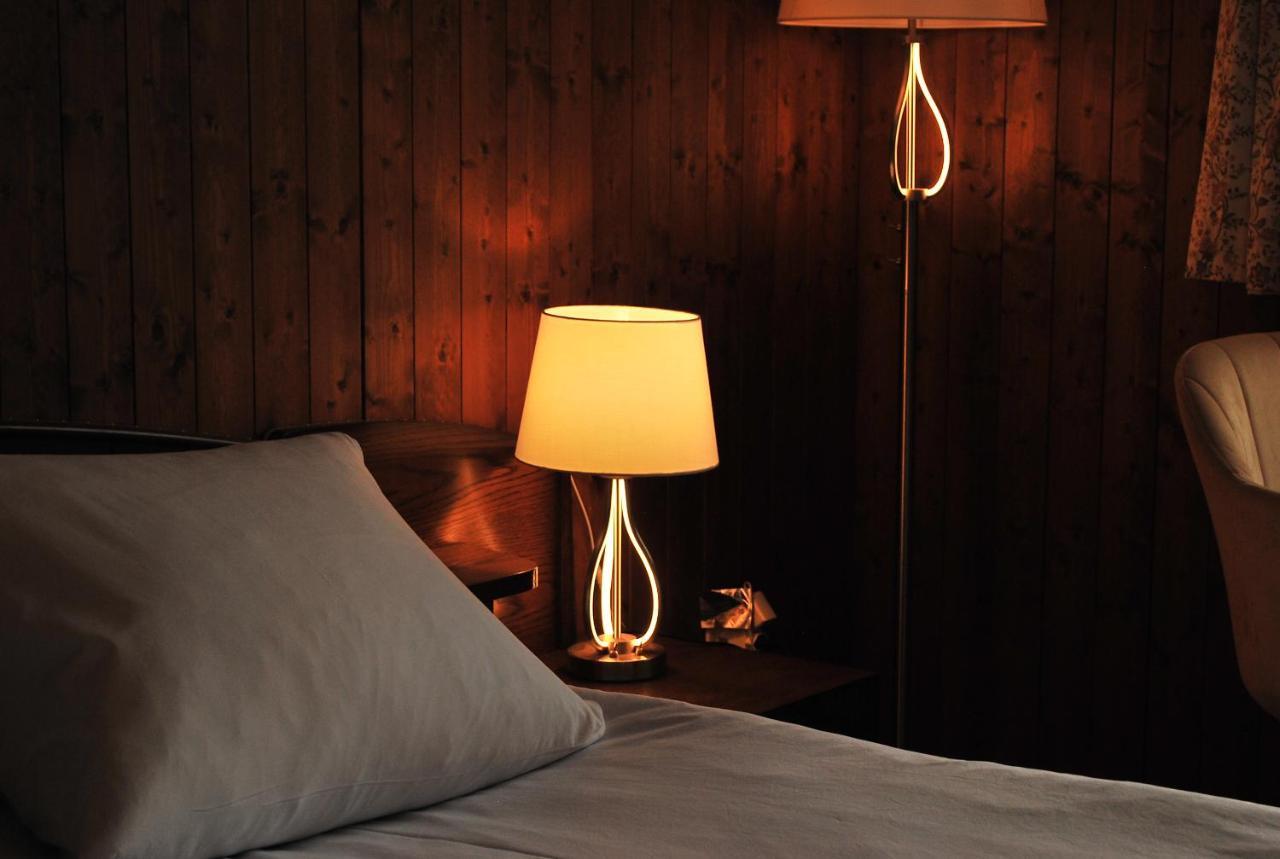 Rooms With Private Bathrooms Saas im Prattigau Exterior foto