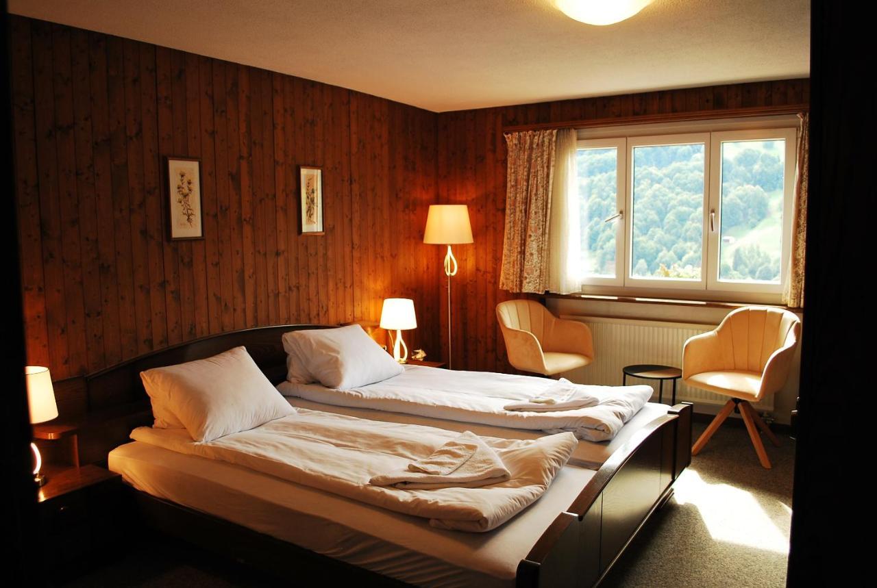 Rooms With Private Bathrooms Saas im Prattigau Exterior foto