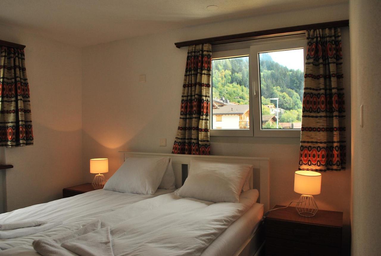 Rooms With Private Bathrooms Saas im Prattigau Exterior foto