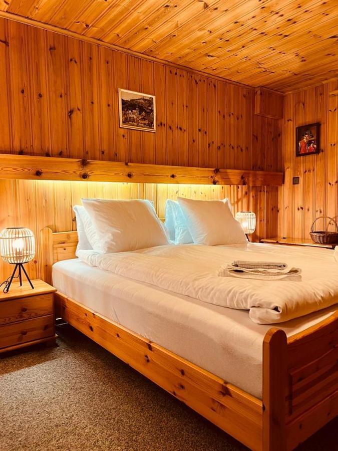Rooms With Private Bathrooms Saas im Prattigau Exterior foto