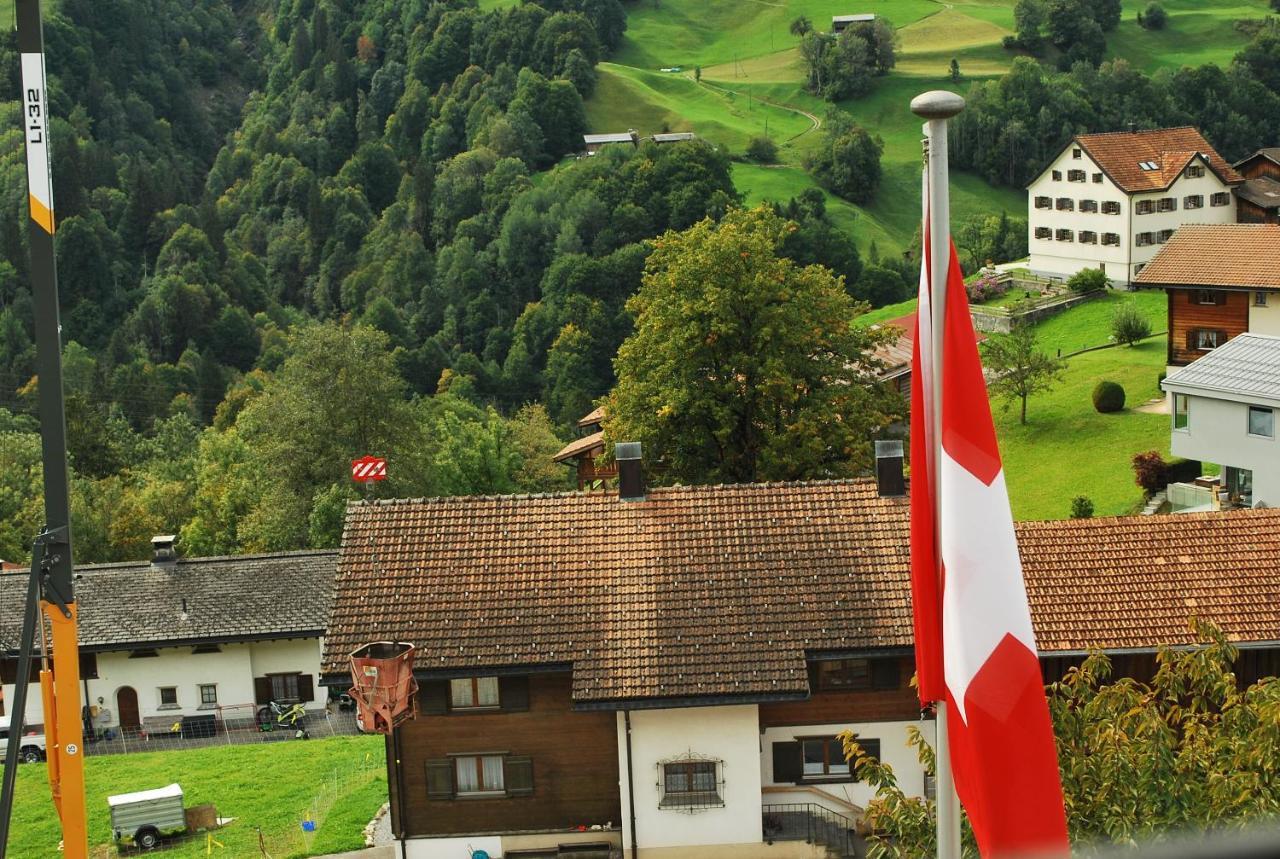 Rooms With Private Bathrooms Saas im Prattigau Exterior foto